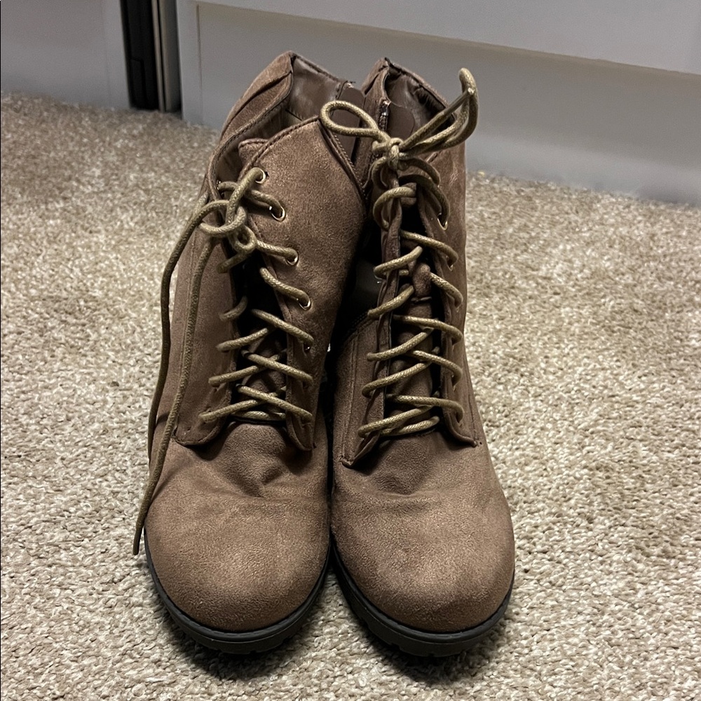TOP Moda Tan Lace-Up Boots